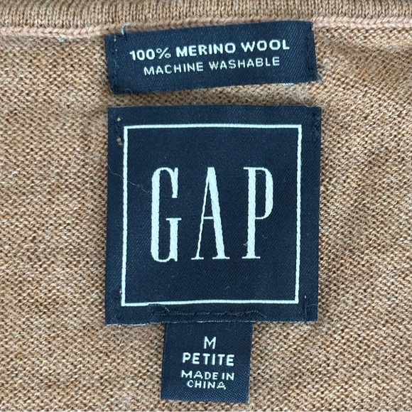 GAP 100% Merino Wool Petite Cardigan Sweater M - Picture 4 of 5